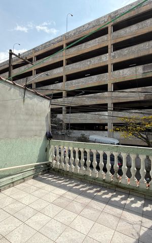 Casa à venda com 100m², 3 quartos e 1 vaga Casa à venda com 100m², 3 quartos e 1 vagaSala Varanda