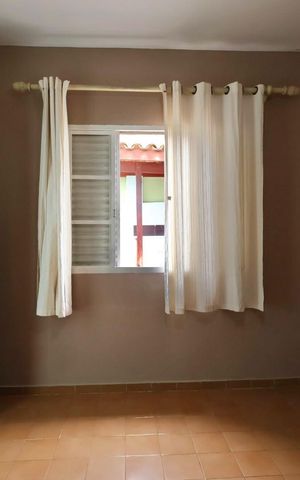 Casa à venda com 321m², 4 quartos e 5 vagas Casa à venda com 321m², 4 quartos e 5 vagasQuarto 4