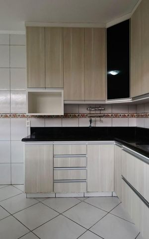 Casa à venda com 321m², 4 quartos e 5 vagas Casa à venda com 321m², 4 quartos e 5 vagasCozinha