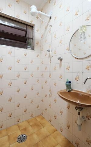 Casa à venda com 143m², 2 quartos e 2 vagasBanheiro 2