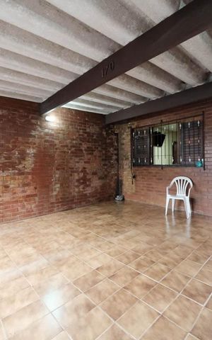 Casa à venda com 143m², 2 quartos e 2 vagasGaragem