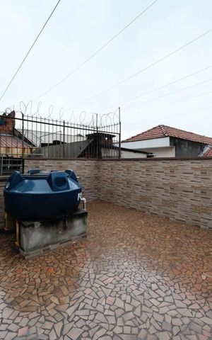 Casa à venda com 143m², 2 quartos e 2 vagasÁrea externa