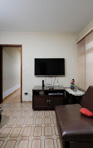Casa à venda com 143m², 2 quartos e 2 vagasSala