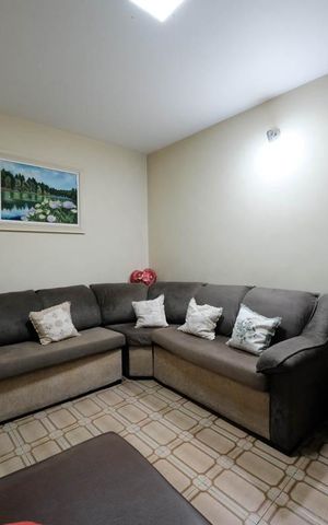 Casa à venda com 143m², 2 quartos e 2 vagasSala