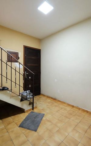 Casa à venda com 143m², 2 quartos e 2 vagasHall