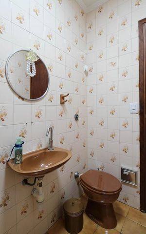 Casa à venda com 143m², 2 quartos e 2 vagasBanheiro 2