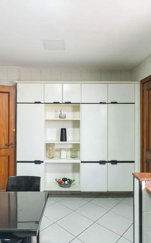 Apartamento à venda com 159m², 3 quartos e 2 vagasCozinha