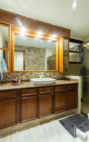 Apartamento à venda com 159m², 3 quartos e 2 vagasBanheiro