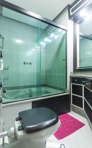 Apartamento à venda com 159m², 3 quartos e 2 vagasBanheiro Suíte
