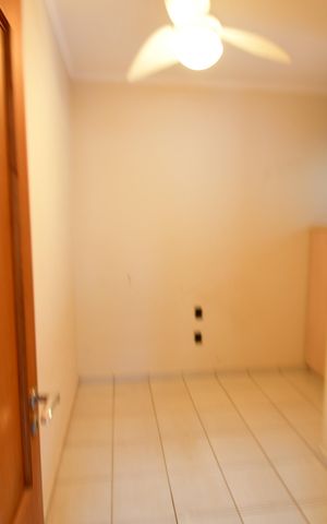 Casa de condomínio para alugar com 470m², 4 quartos e 4 vagasQuarto de Serviço