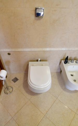Casa de condomínio para alugar com 470m², 4 quartos e 4 vagasBanheiro Suíte