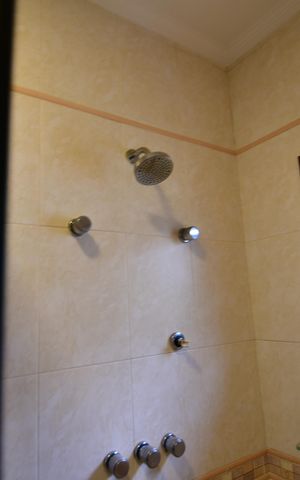 Casa de condomínio para alugar com 470m², 4 quartos e 4 vagasBanheiro Suíte