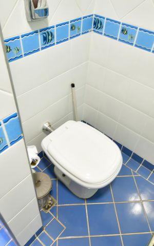 Casa de condomínio para alugar com 470m², 4 quartos e 4 vagasBanheiro
