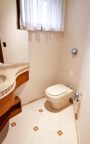 Casa de condomínio para alugar com 470m², 4 quartos e 4 vagasLavabo