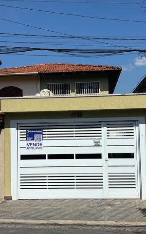 Casa para alugar com 127m², 3 quartos e 2 vagas Casa para alugar com 127m², 3 quartos e 2 vagasFachada