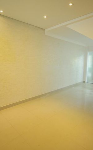 Casa para alugar com 127m², 3 quartos e 2 vagasSala