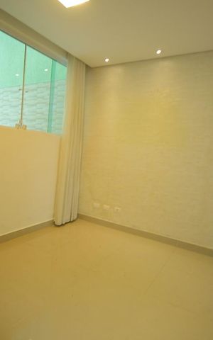 Casa para alugar com 127m², 3 quartos e 2 vagasSala