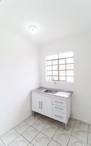 Casa para alugar com 30m², 1 quarto e sem vaga