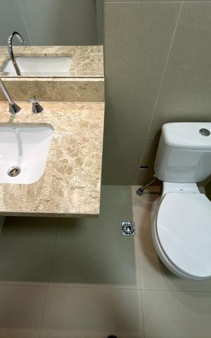 Apartamento à venda com 61m², 2 quartos e 1 vaga Apartamento à venda com 61m², 2 quartos e 1 vagaBanheiro Social