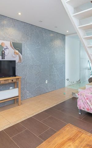 Casa à venda com 145m², 2 quartos e 2 vagasSala