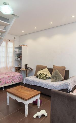 Casa à venda com 145m², 2 quartos e 2 vagasSala