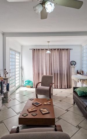 Casa para alugar com 214m², 3 quartos e 2 vagas Casa para alugar com 214m², 3 quartos e 2 vagasSala