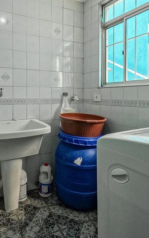 Casa para alugar com 214m², 3 quartos e 2 vagas Casa para alugar com 214m², 3 quartos e 2 vagasLavanderia