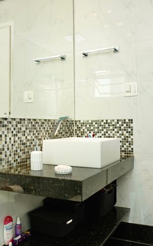 Apartamento à venda com 130m², 4 quartos e 1 vaga Apartamento à venda com 130m², 4 quartos e 1 vagaBanheiro Social