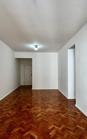 Apartamento à venda com 85m², 2 quartos e sem vaga Apartamento à venda com 85m², 2 quartos e sem vagaSala