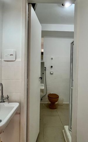 Apartamento à venda com 85m², 2 quartos e sem vaga Apartamento à venda com 85m², 2 quartos e sem vagaBanheiro