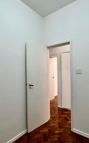 Apartamento à venda com 85m², 2 quartos e sem vaga Apartamento à venda com 85m², 2 quartos e sem vagaEscritório