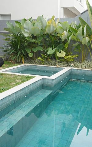 Casa de condomínio à venda com 317m², 2 quartos e 3 vagasPiscina