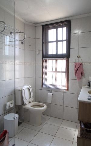 Apartamento à venda com 96m², 3 quartos e sem vagaBanheiro 1