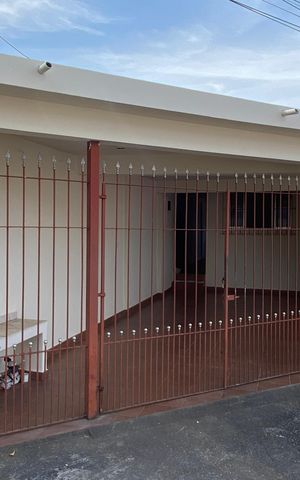 Casa para alugar com 142m², 3 quartos e 1 vagaFachada