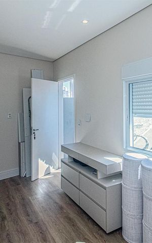 Casa à venda com 93m², 2 quartos e 2 vagas Casa à venda com 93m², 2 quartos e 2 vagasSuíte