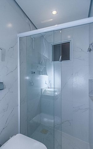 Casa à venda com 93m², 2 quartos e 2 vagas Casa à venda com 93m², 2 quartos e 2 vagasBanheiro Suíte 2