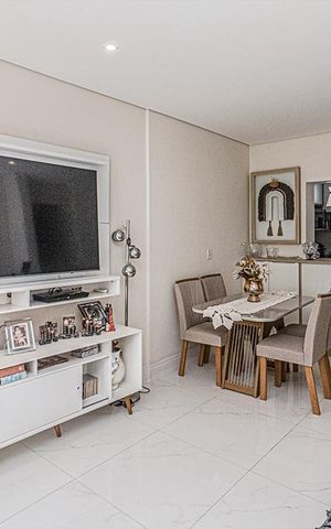 Casa à venda com 93m², 2 quartos e 2 vagas Casa à venda com 93m², 2 quartos e 2 vagasSala