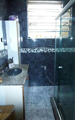 Casa à venda com 317m², 4 quartos e 3 vagasBanheiro Social