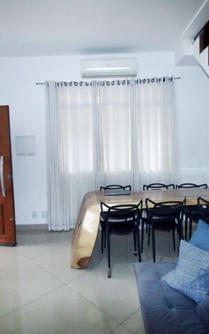 Casa à venda com 317m², 4 quartos e 3 vagasSala