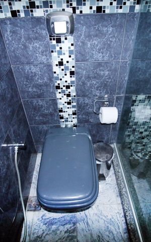 Casa à venda com 317m², 4 quartos e 3 vagasBanheiro Social
