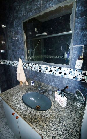 Casa à venda com 317m², 4 quartos e 3 vagasBanheiro Social