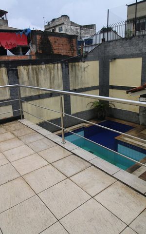 Casa à venda com 317m², 4 quartos e 3 vagasVaranda fundos