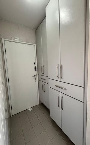 Apartamento para alugar com 143m², 2 quartos e 1 vaga Apartamento para alugar com 143m², 2 quartos e 1 vagaCozinha