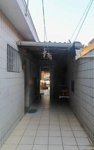 Casa à venda com 140m², 2 quartos e 2 vagas Casa à venda com 140m², 2 quartos e 2 vagasÁrea de Serviço