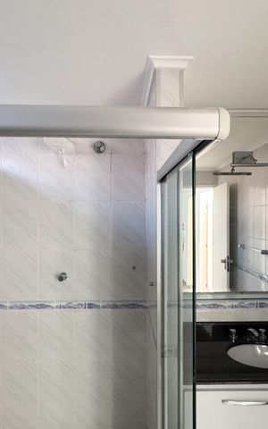 Casa à venda com 354m², 3 quartos e 4 vagas Casa à venda com 354m², 3 quartos e 4 vagasBanheiro Social