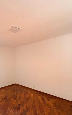 Casa à venda com 354m², 3 quartos e 4 vagas Casa à venda com 354m², 3 quartos e 4 vagasQuarto 2