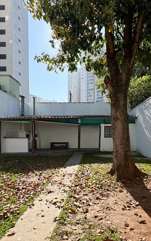 Casa à venda com 354m², 3 quartos e 4 vagas Casa à venda com 354m², 3 quartos e 4 vagasQuintal
