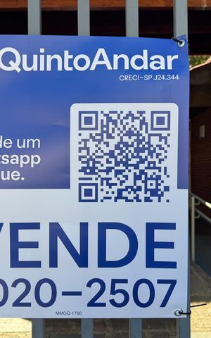 Casa à venda com 354m², 3 quartos e 4 vagas Casa à venda com 354m², 3 quartos e 4 vagasPlaca