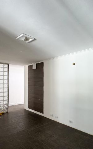 Casa à venda com 354m², 3 quartos e 4 vagas Casa à venda com 354m², 3 quartos e 4 vagasSala