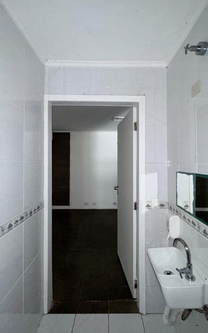 Casa à venda com 354m², 3 quartos e 4 vagas Casa à venda com 354m², 3 quartos e 4 vagasLavabo